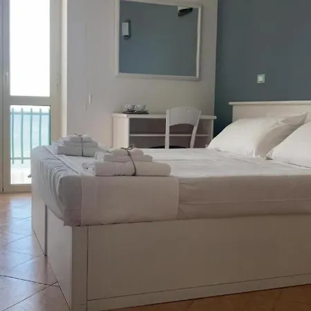 Club Perla Hotel 3*