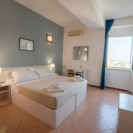 Hotel Club Perla 3*